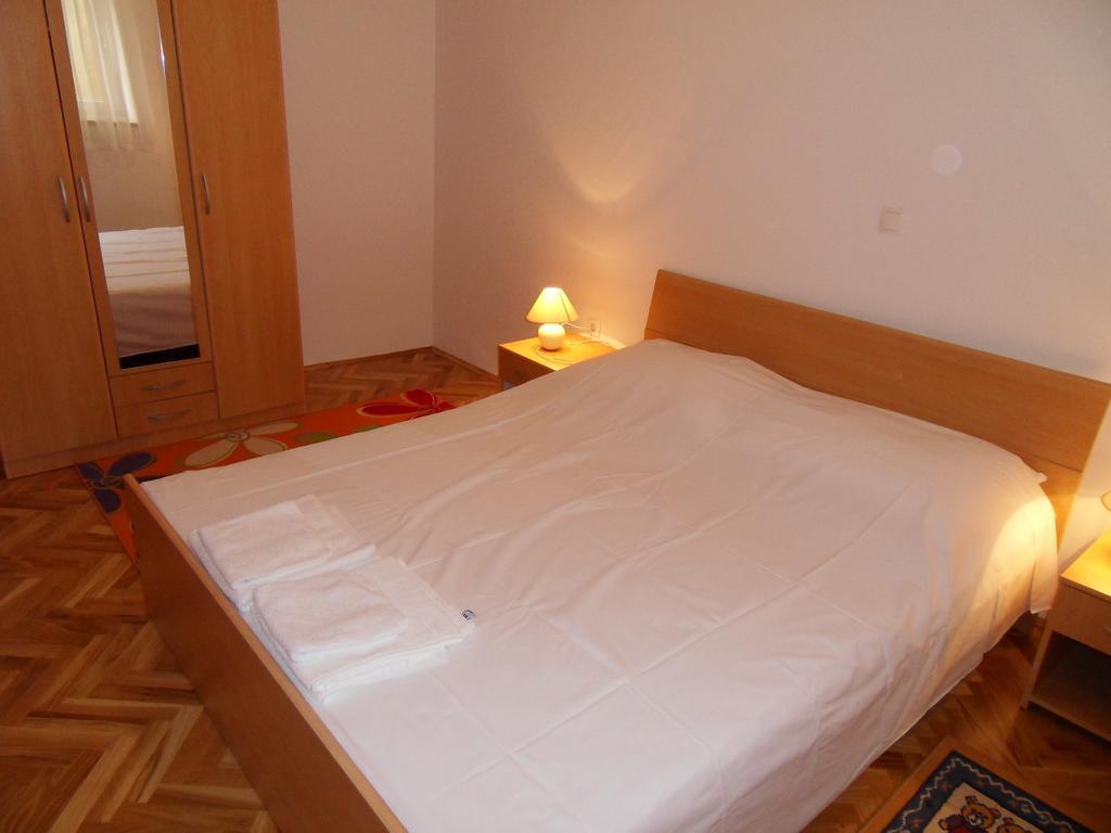 Apartments Petricevic 2 Селце Экстерьер фото