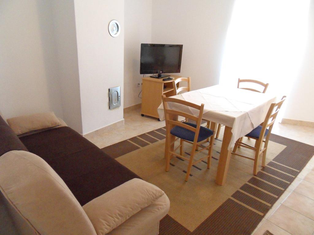 Apartments Petricevic 2 Селце Экстерьер фото